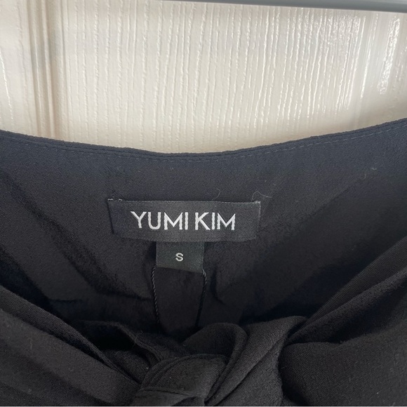 Yumi Kim Mi Amor Statement Front Tie Top with Elbow Length Blouson Sleeves Black - Picture 4 of 7